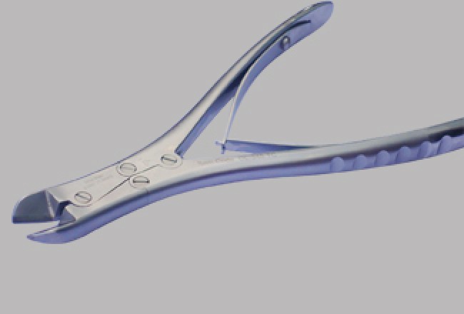 Micro ligature cutter with fine tips for cutting orthodontic ligature wire